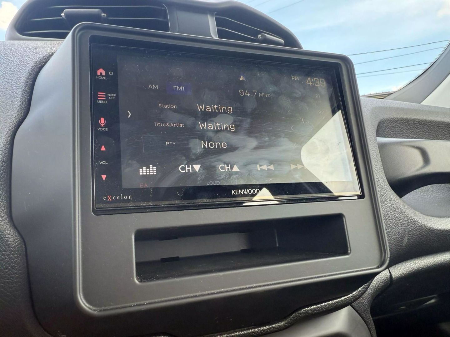 2021 Jeep Renegade - Image 23