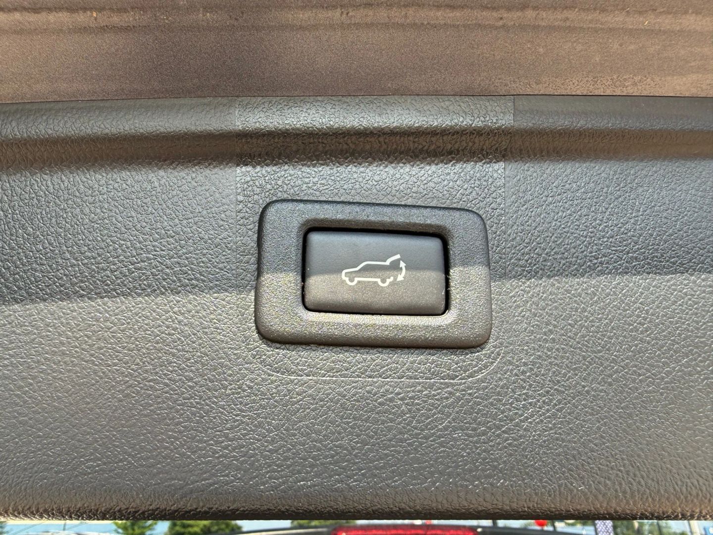 2015 Subaru Outback - Image 15