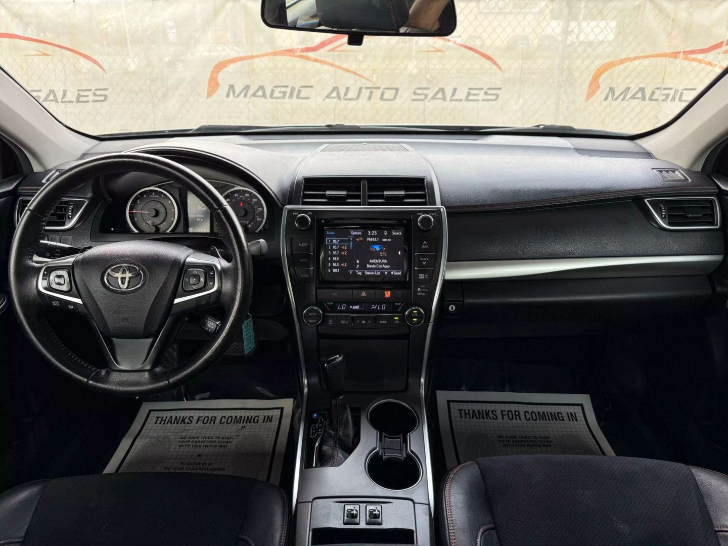 2015 Toyota Camry - Image 27