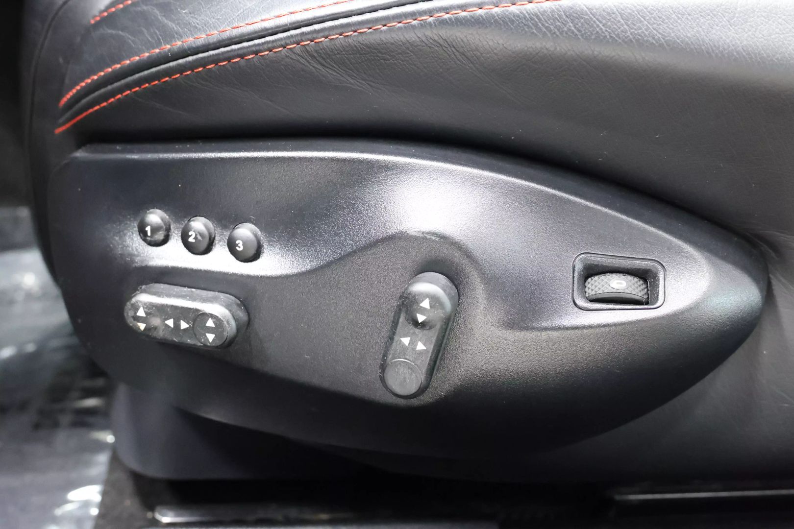 2014 Maserati Granturismo - Image 14