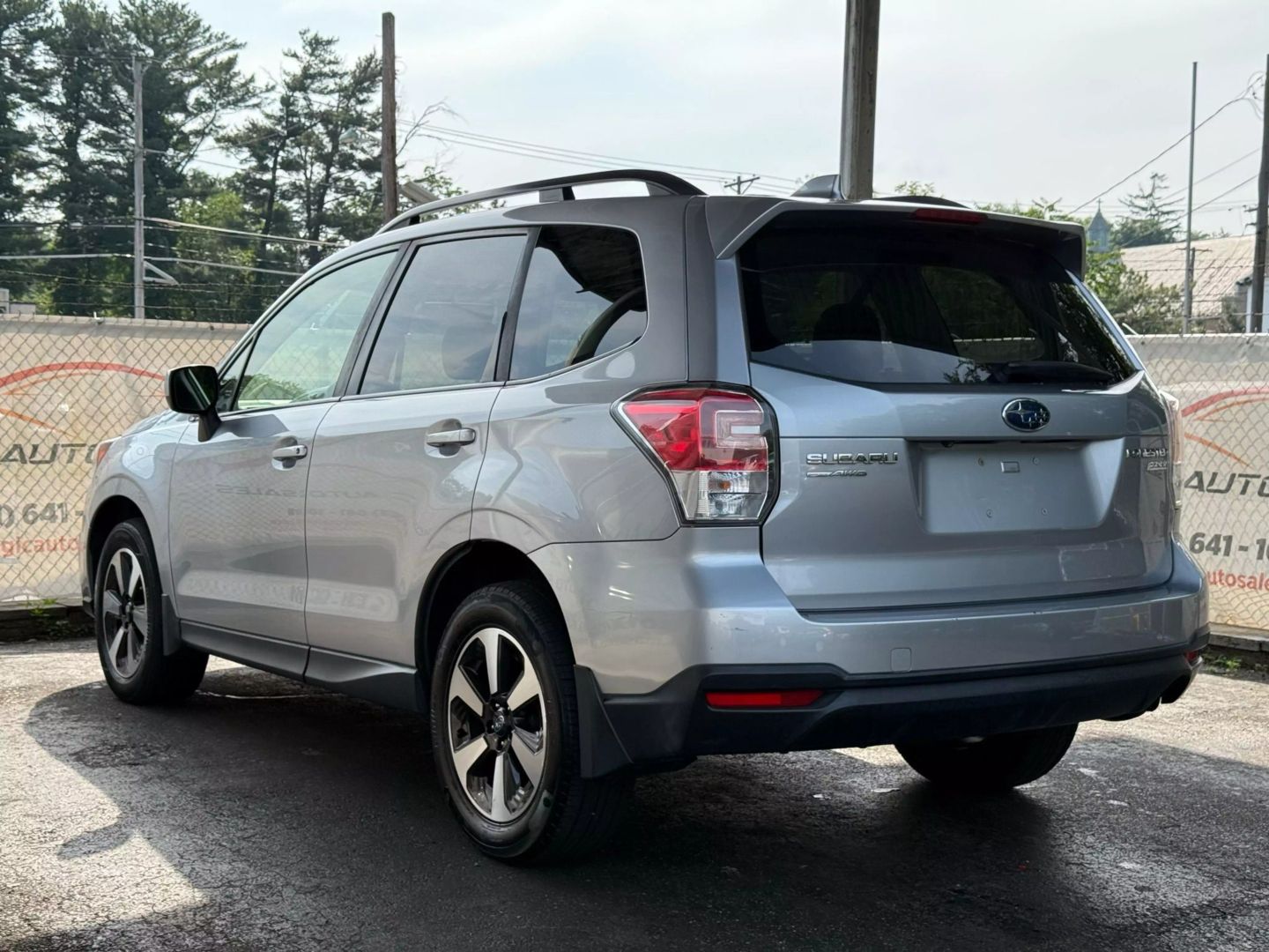 2017 Subaru Forester - Image 9