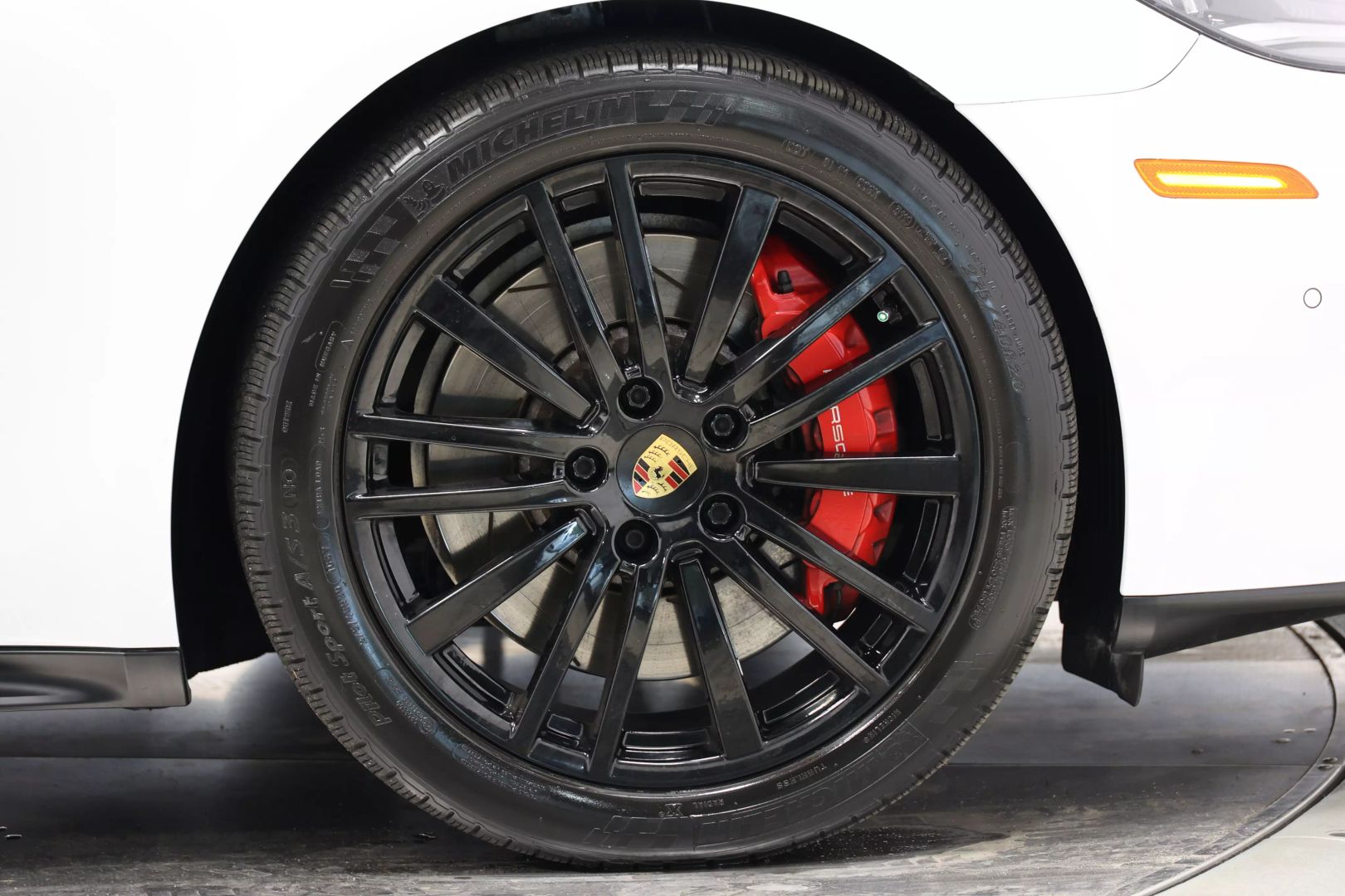 2020 Porsche Panamera - Image 118