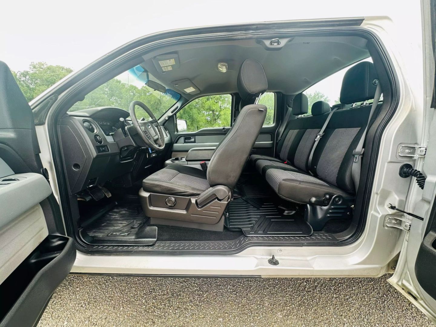 2014 Ford F150 Super Cab - Image 15