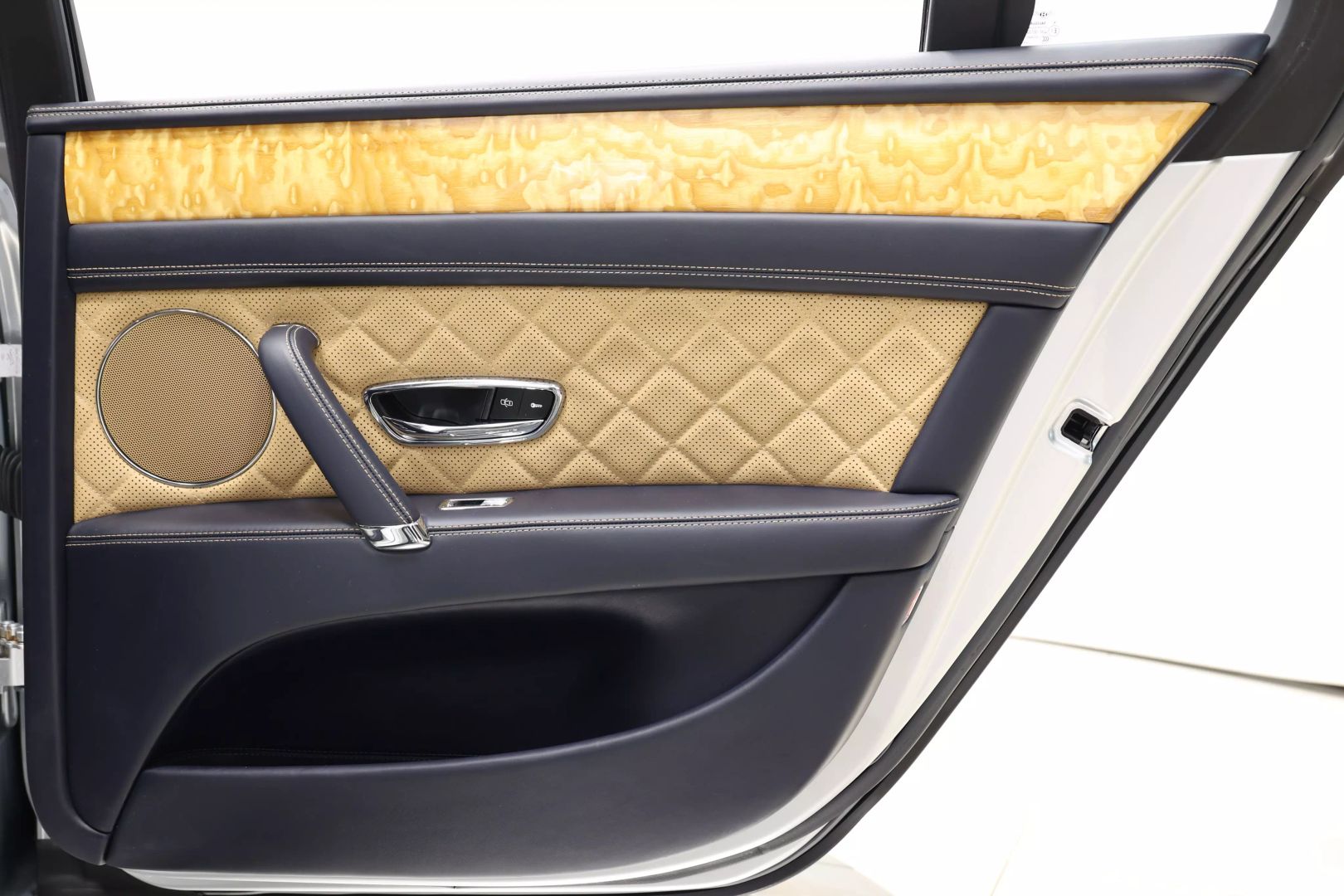 2017 Bentley Flying Spur - Image 64