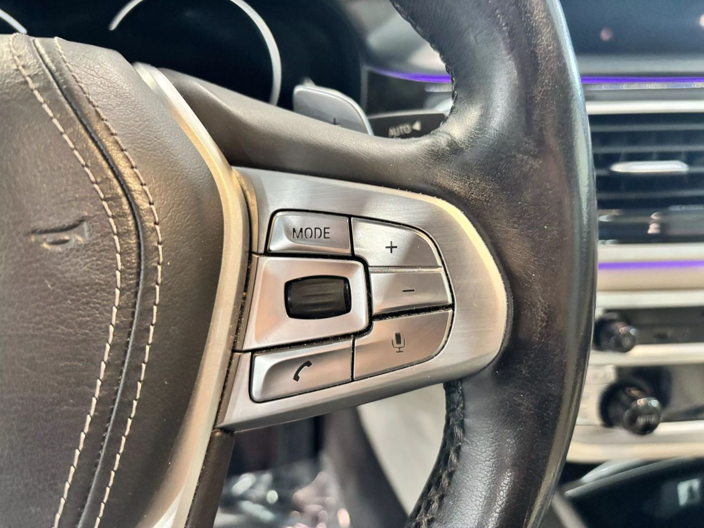 2017 Bmw 7 Series 740i Xdrive Sedan 4d - Image 25