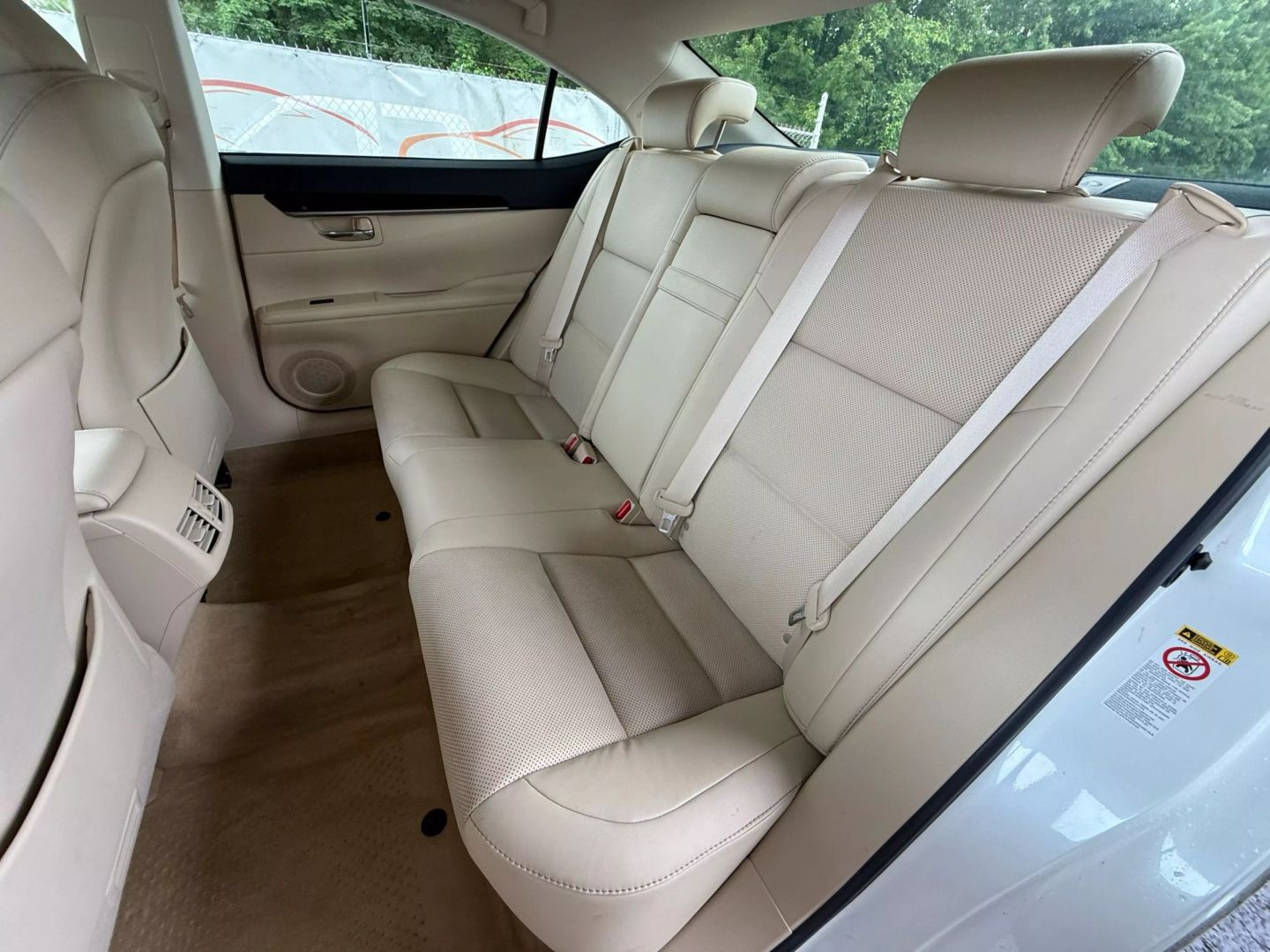 2015 Lexus Es - Image 19