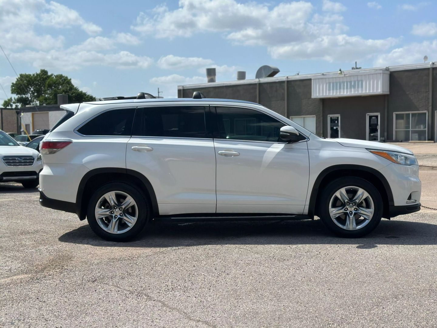 2014 Toyota Highlander - Image 8