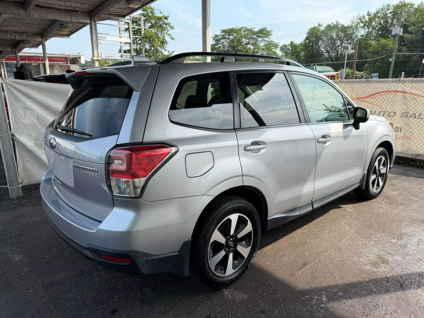 2017 Subaru Forester - Image 12