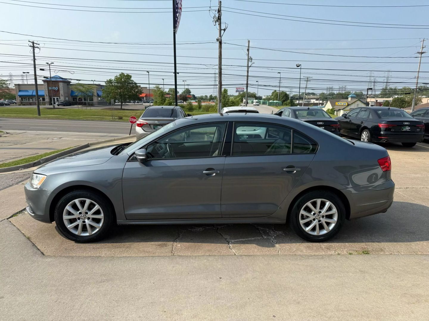 2013 Volkswagen Jetta - Image 6