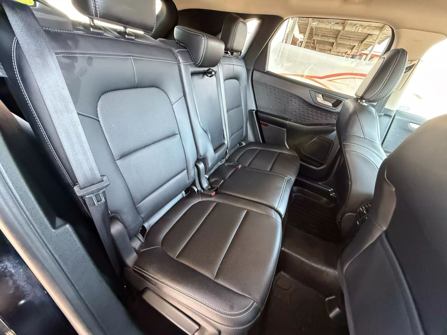 2020 Ford Escape - Image 23