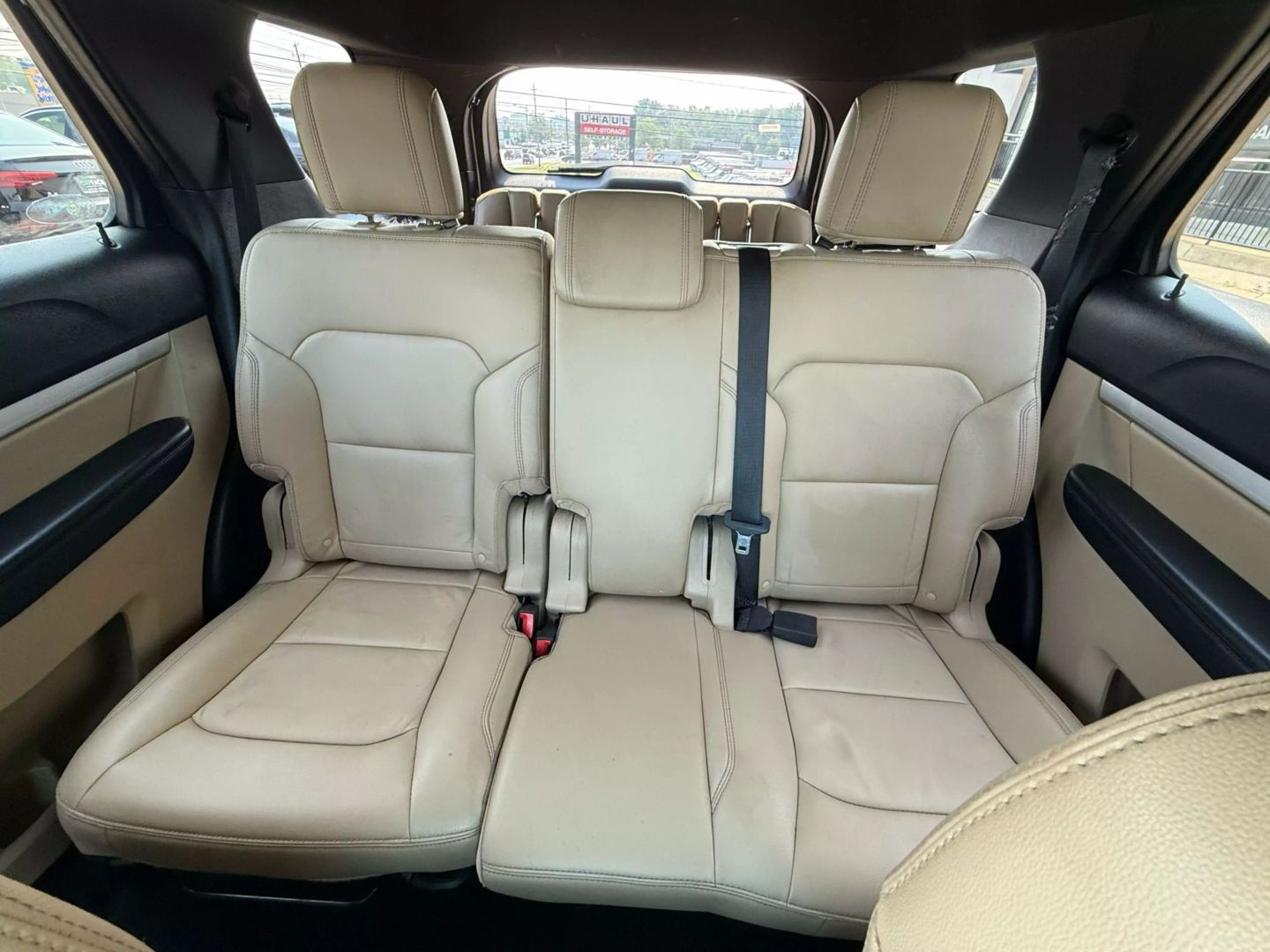 2016 Ford Explorer - Image 41
