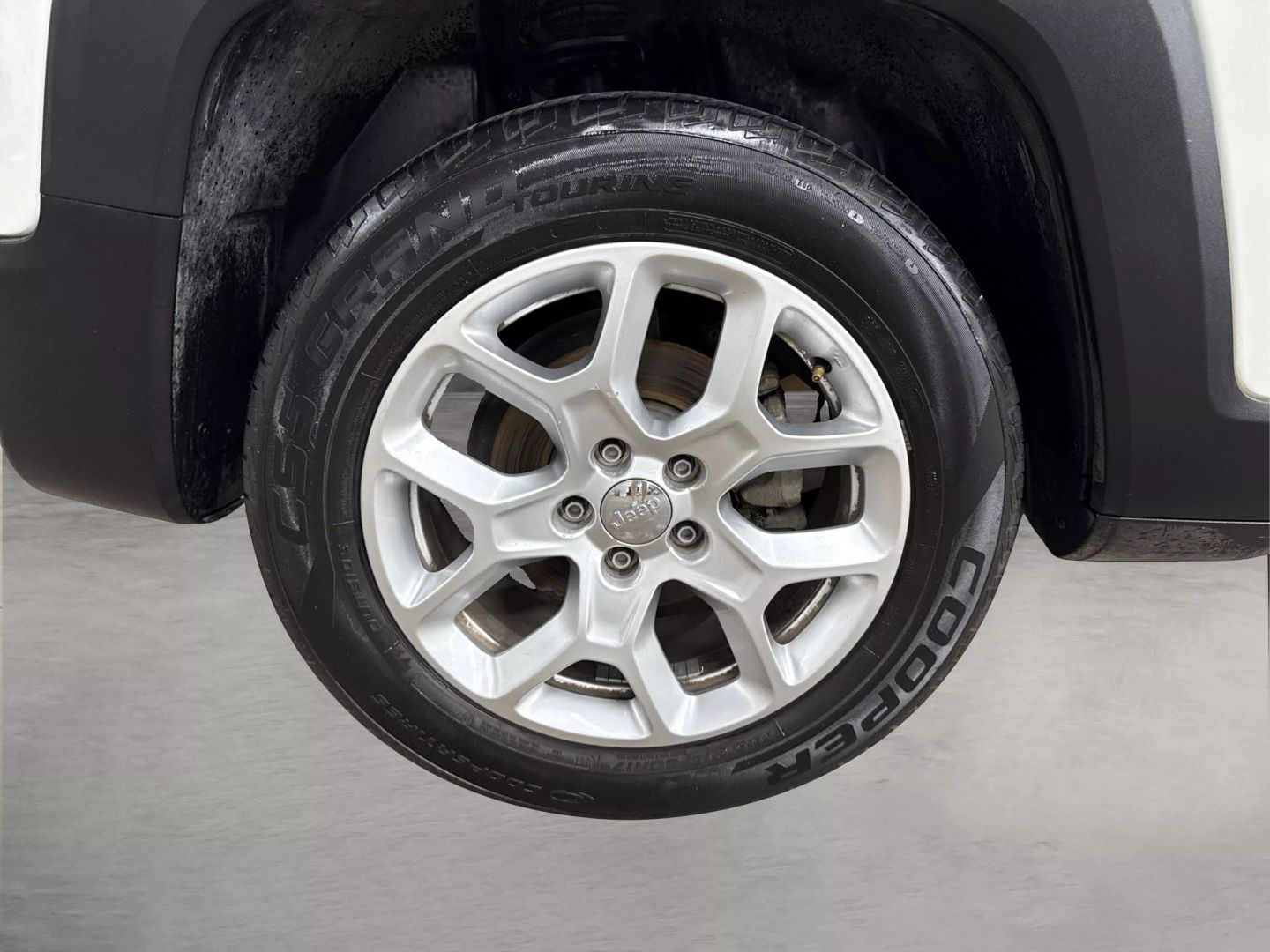 2015 Jeep Renegade - Image 15