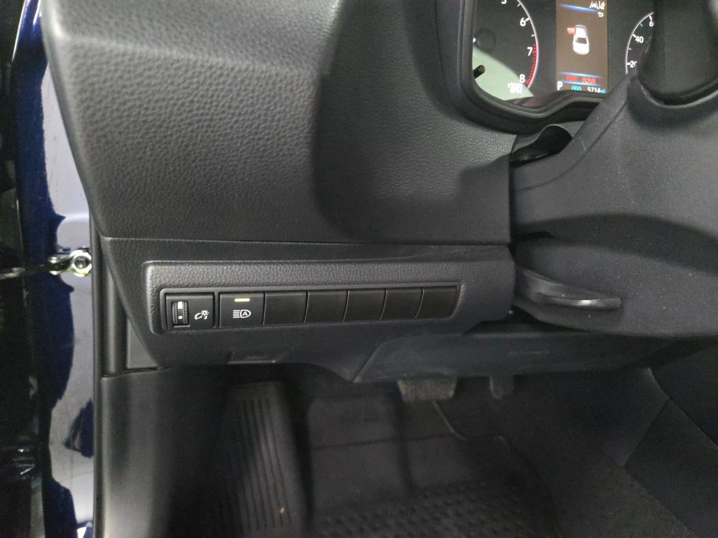 2024 Toyota Corolla - Image 18