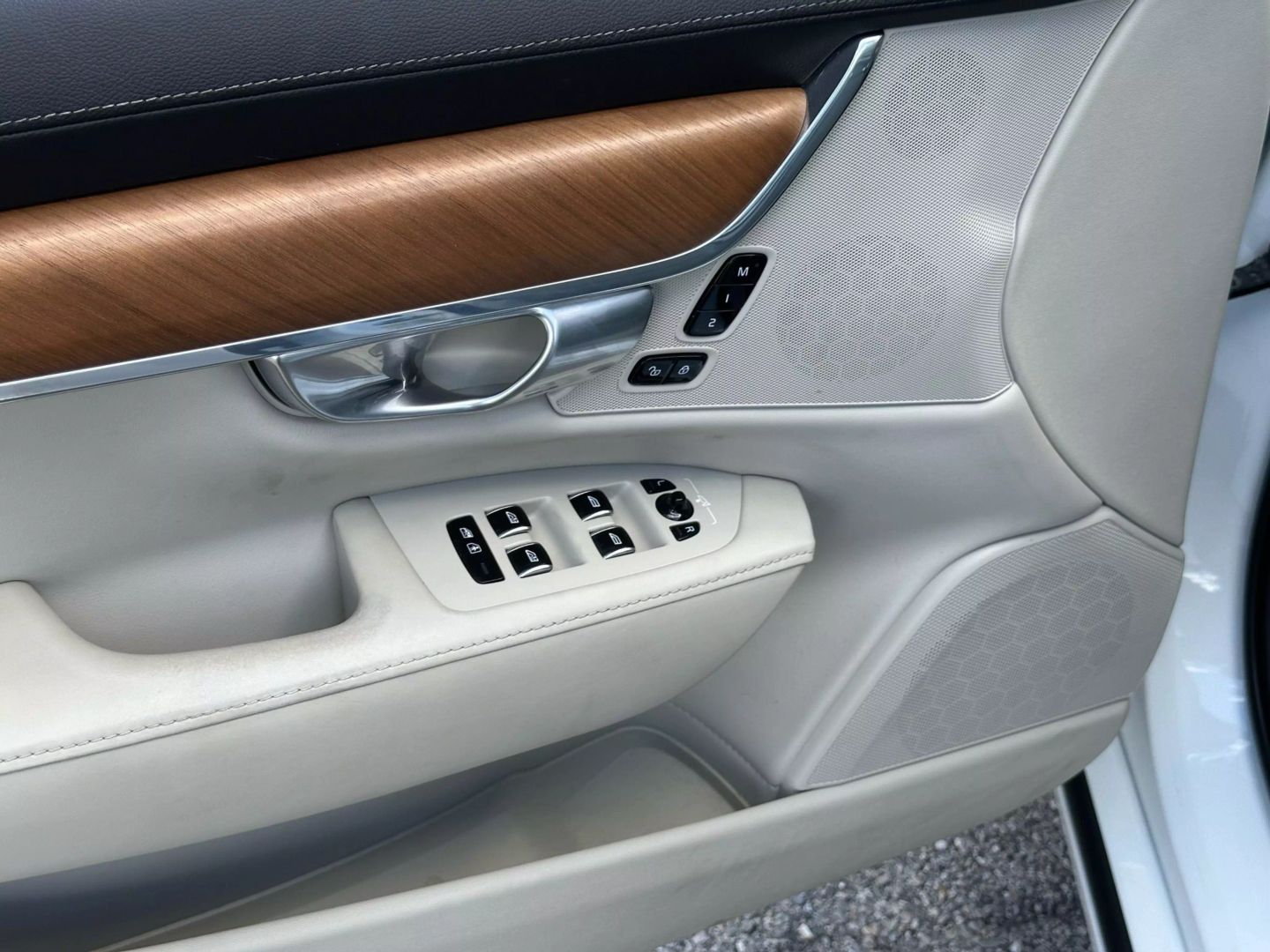 2018 Volvo S90 - Image 12