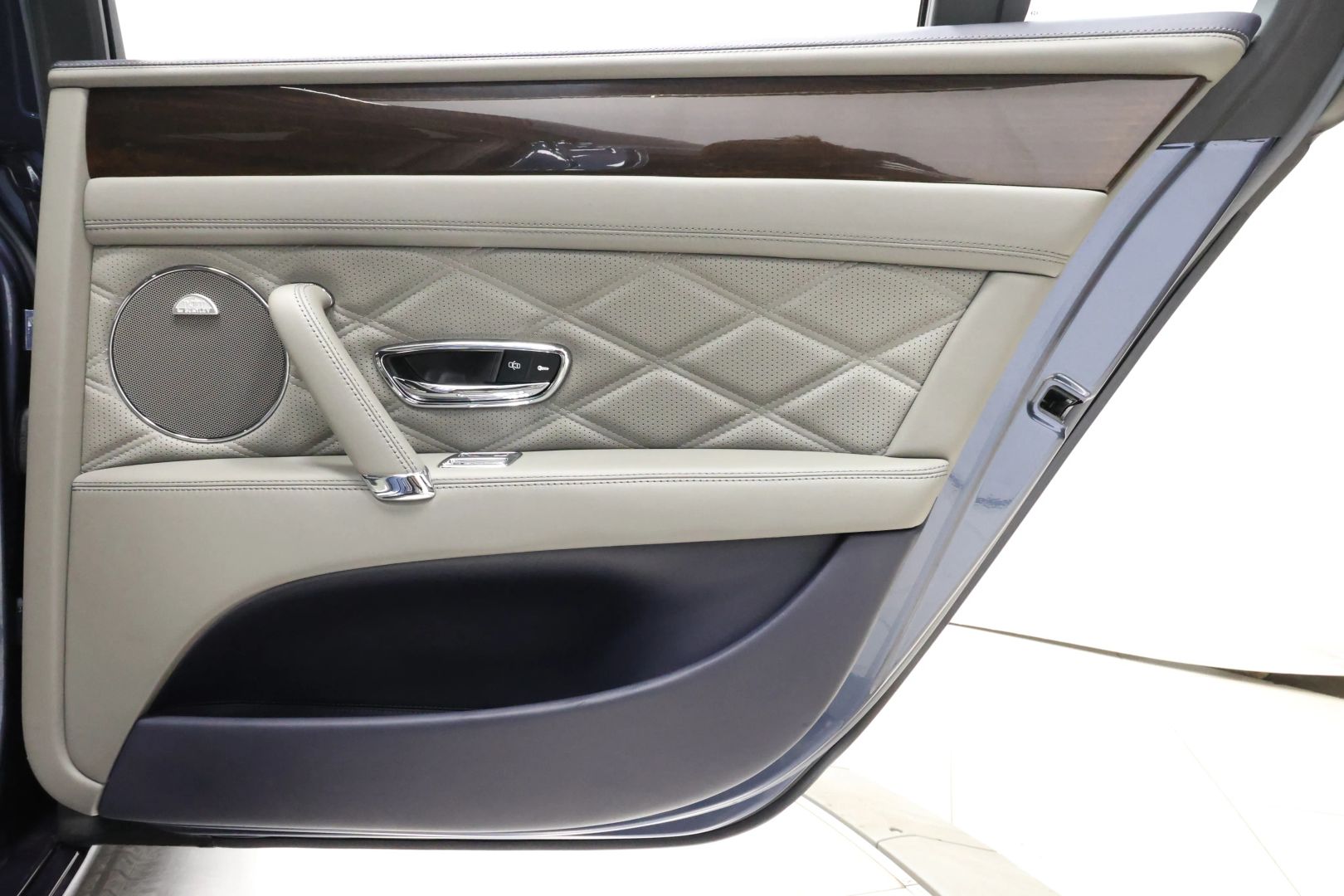 2016 Bentley Flying Spur - Image 66