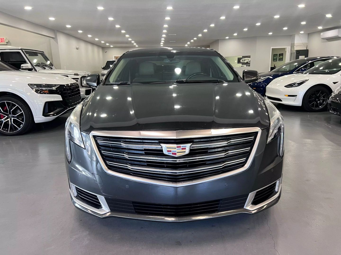 2019 Cadillac Xts Luxury Sedan 4d - Image 2