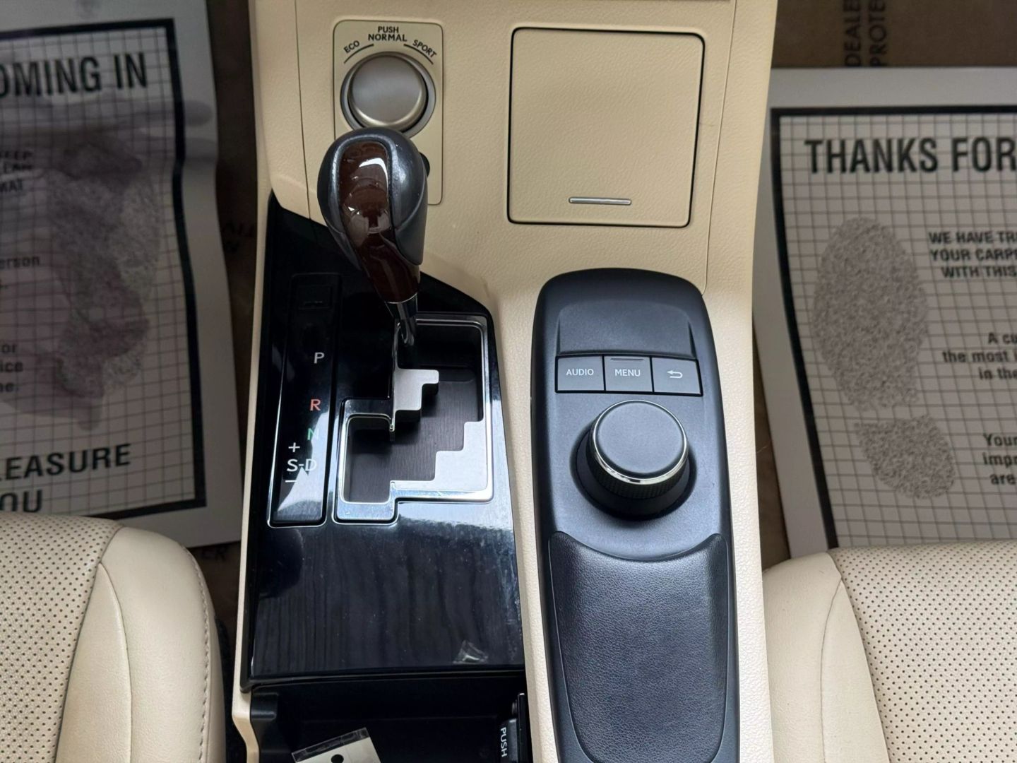 2015 Lexus Es - Image 29