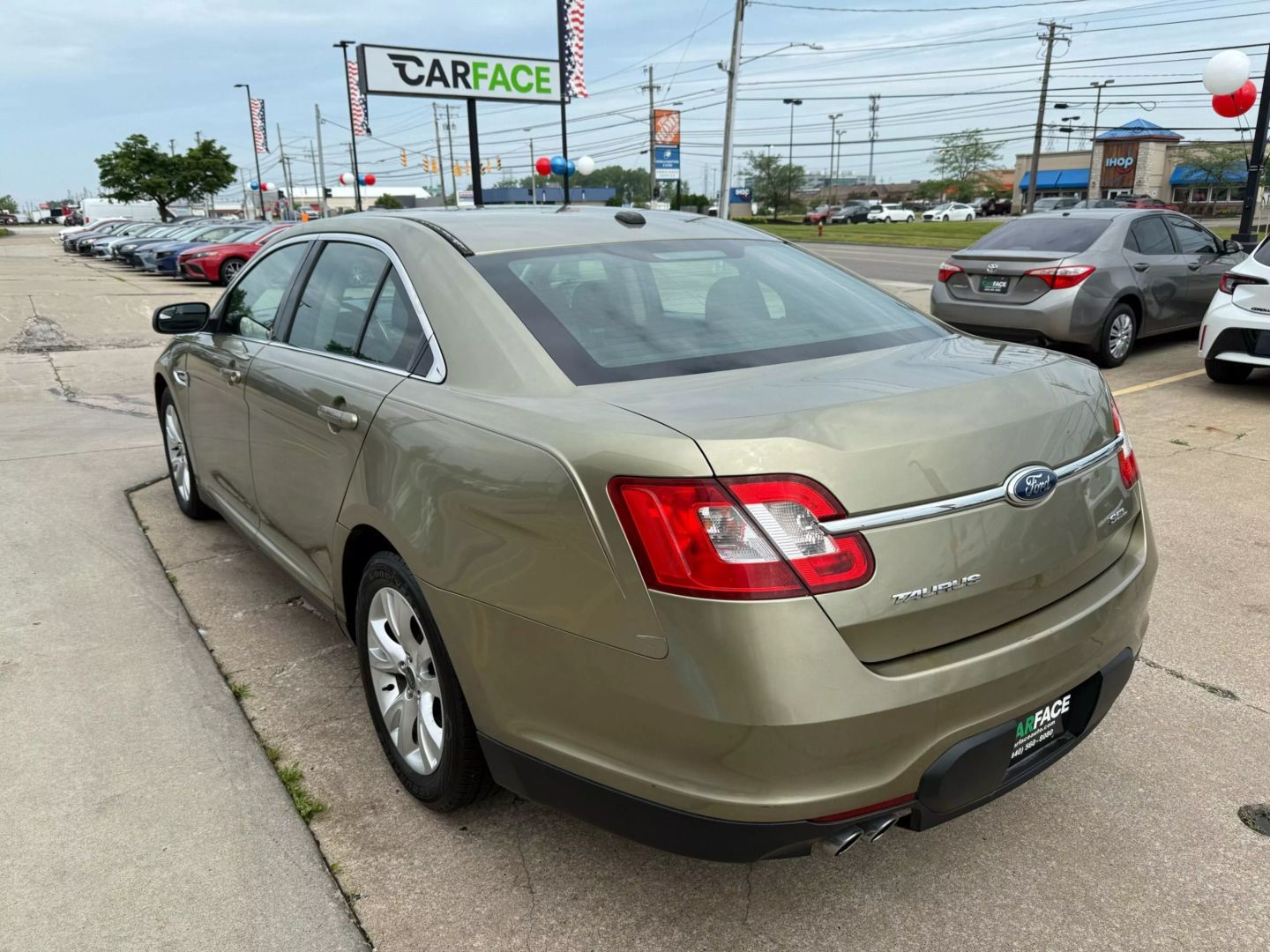 2012 Ford Taurus - Image 8