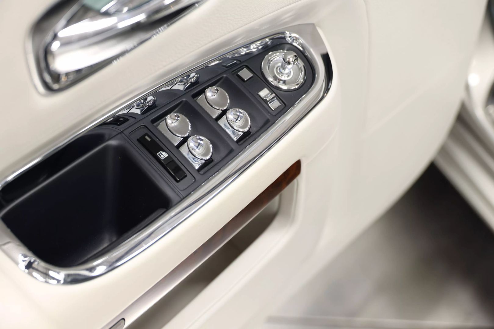 2012 Rolls-royce Ghost - Image 12