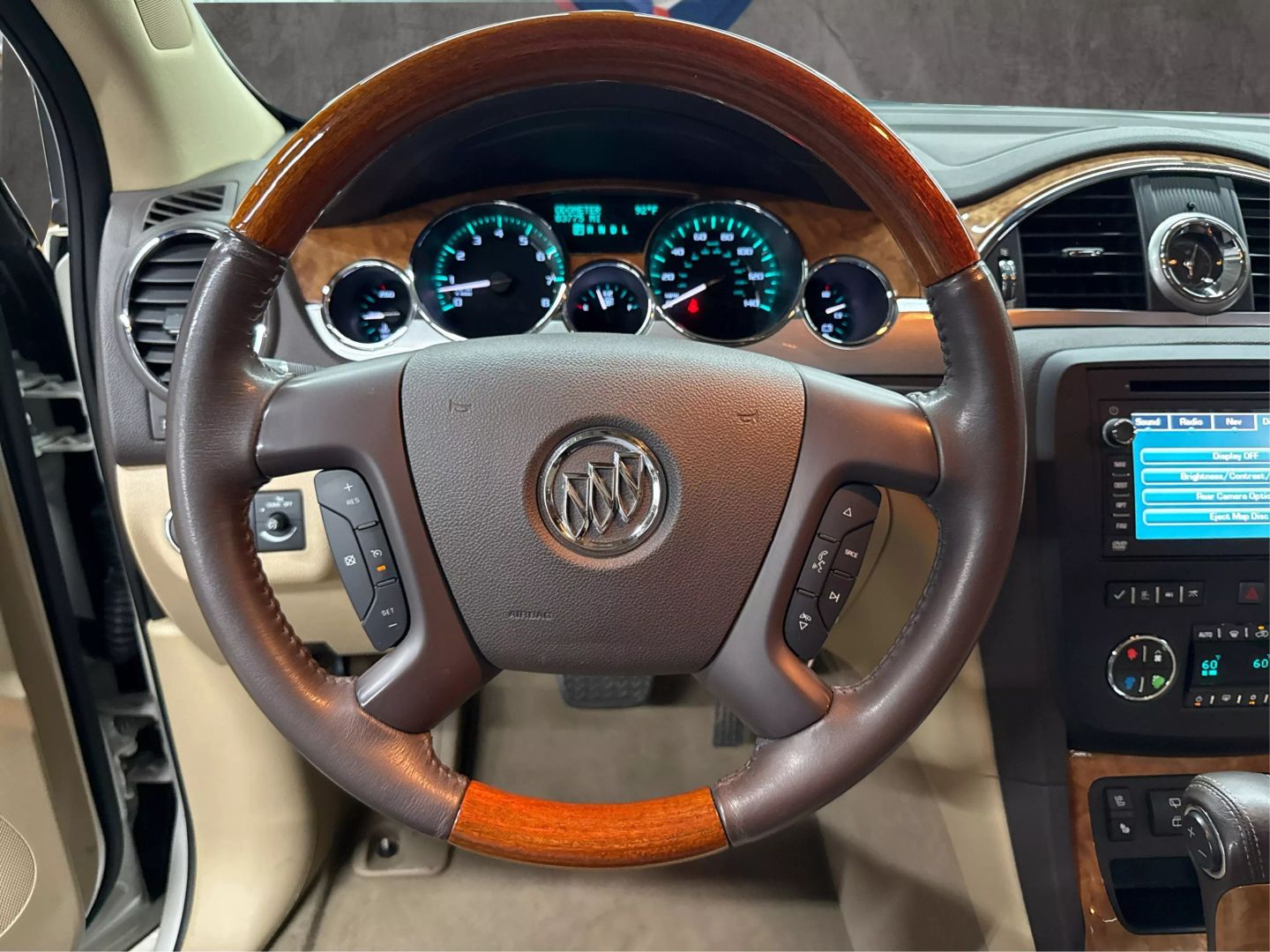 2011 Buick Enclave - Image 39