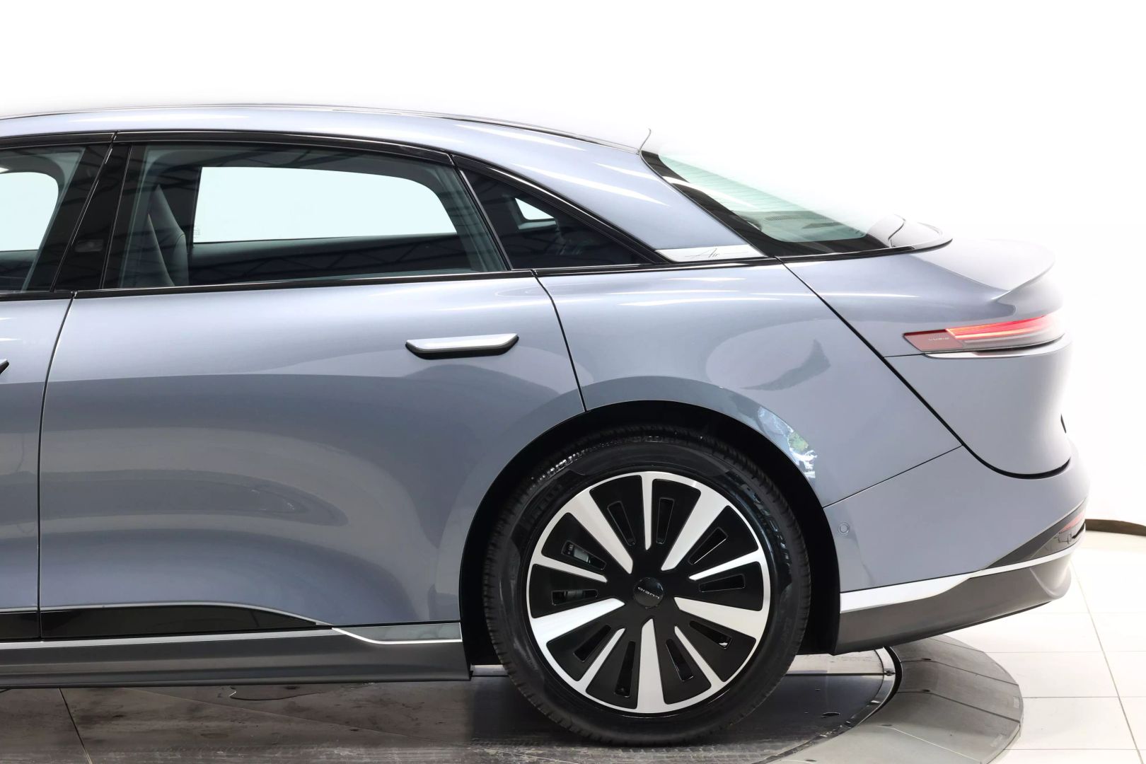 2023 Lucid Air - Image 8