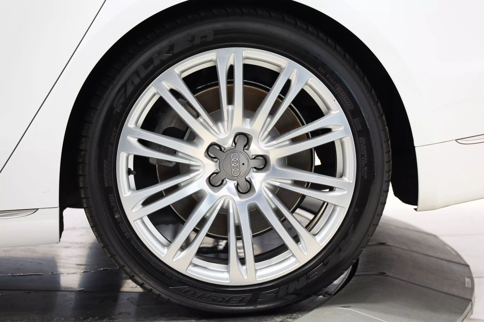 2015 Audi A8 - Image 115