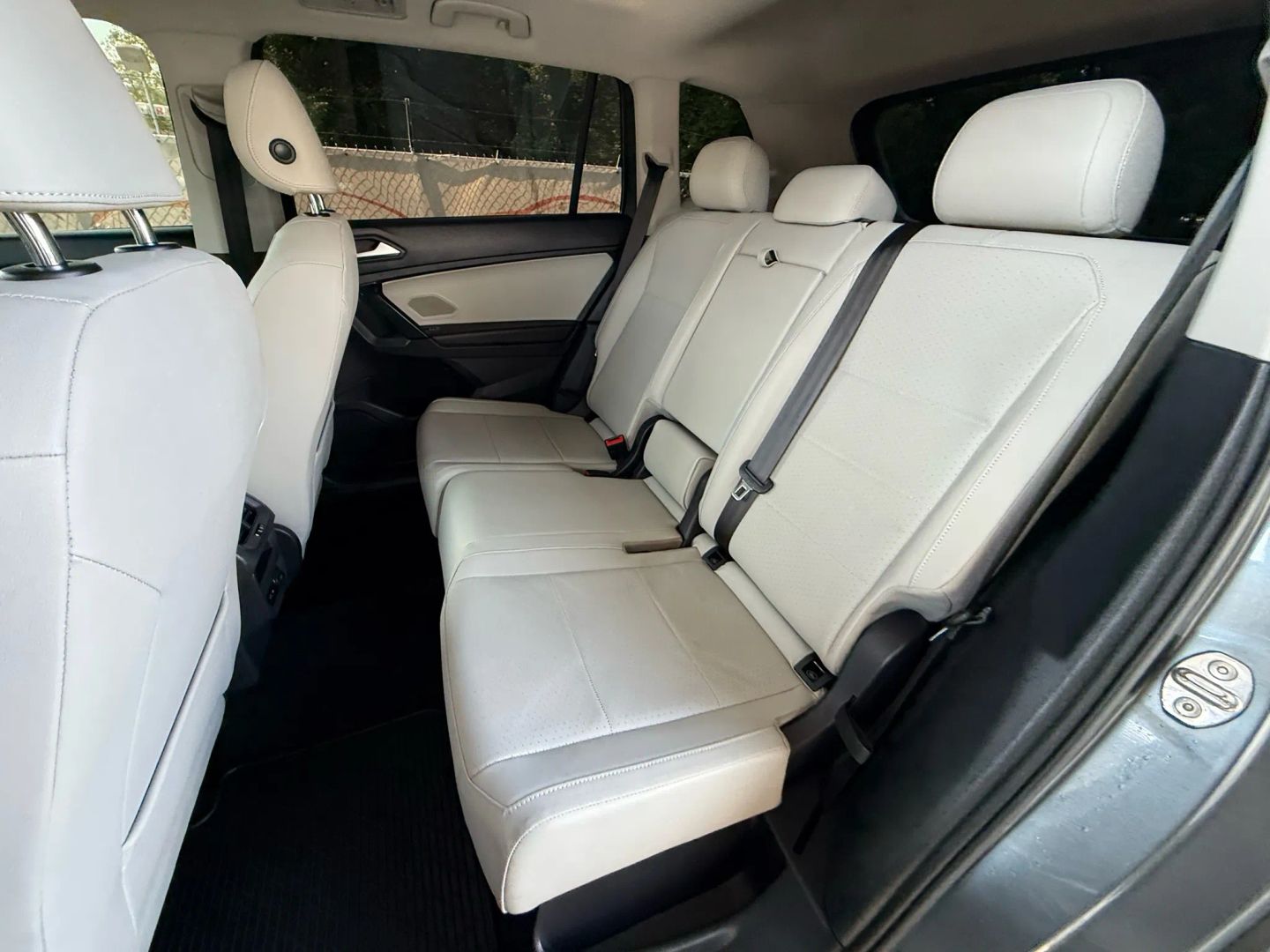 2019 Volkswagen Tiguan - Image 17