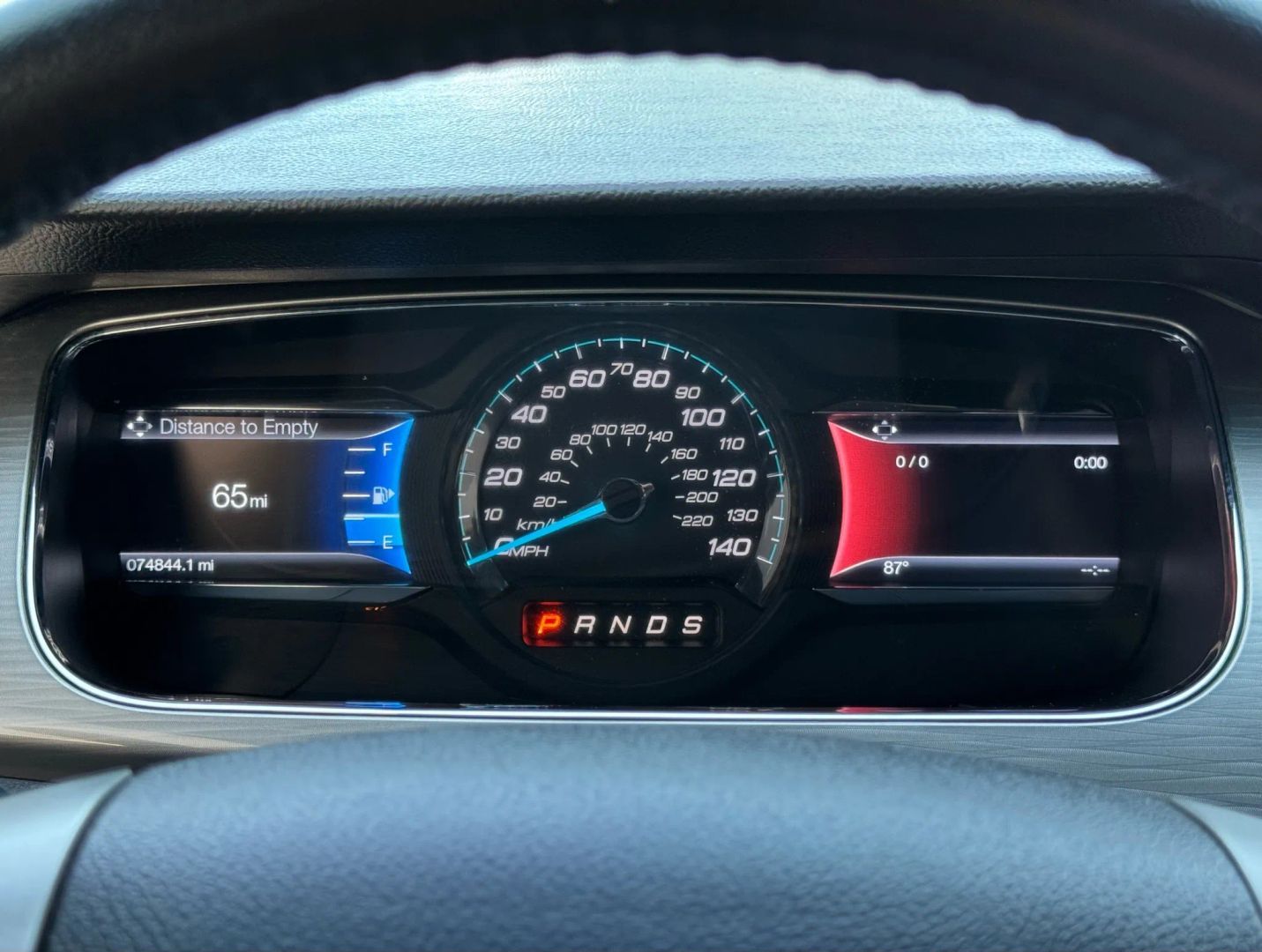 2016 Ford Taurus - Image 20