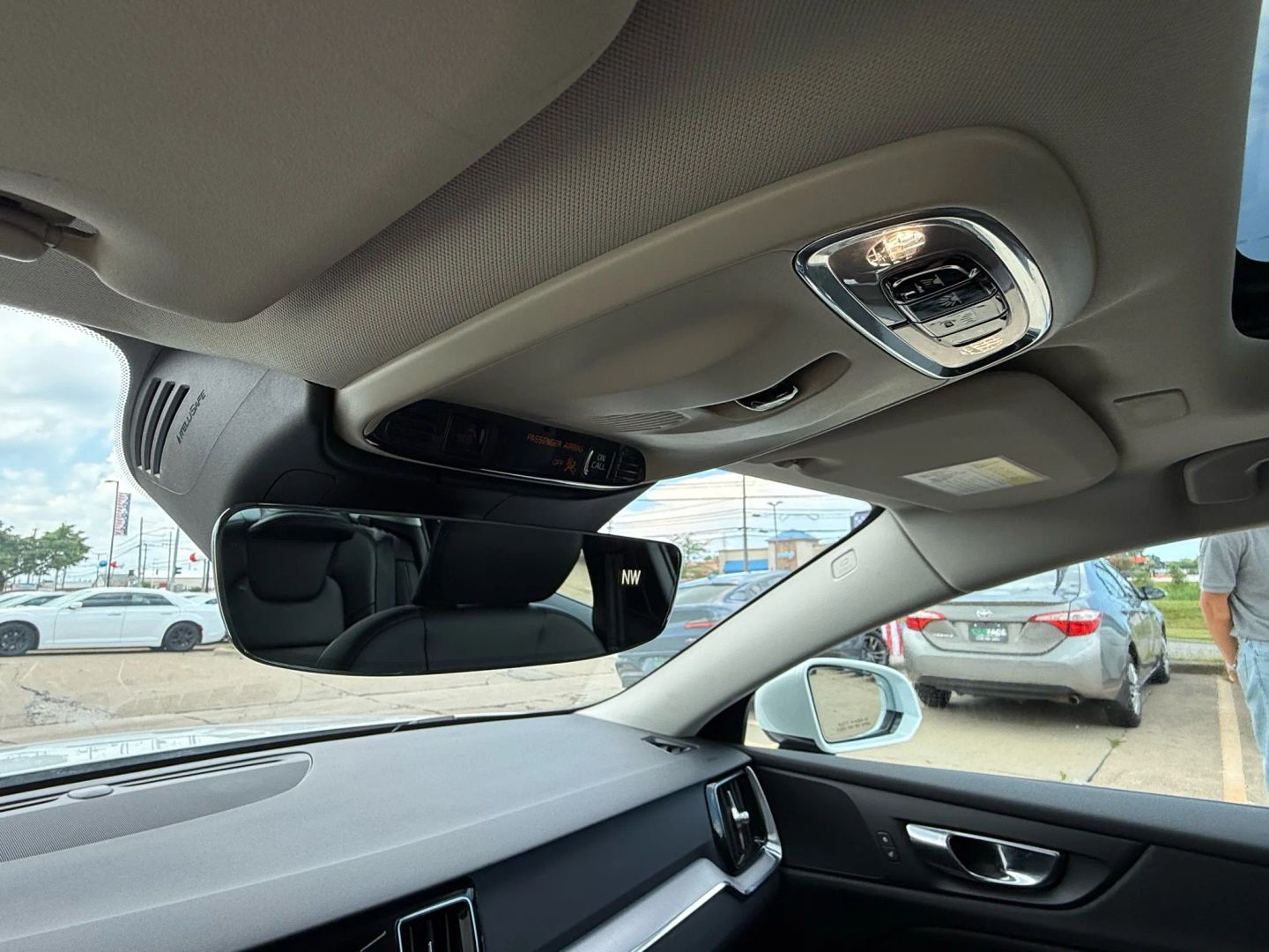 2020 Volvo S60 - Image 43