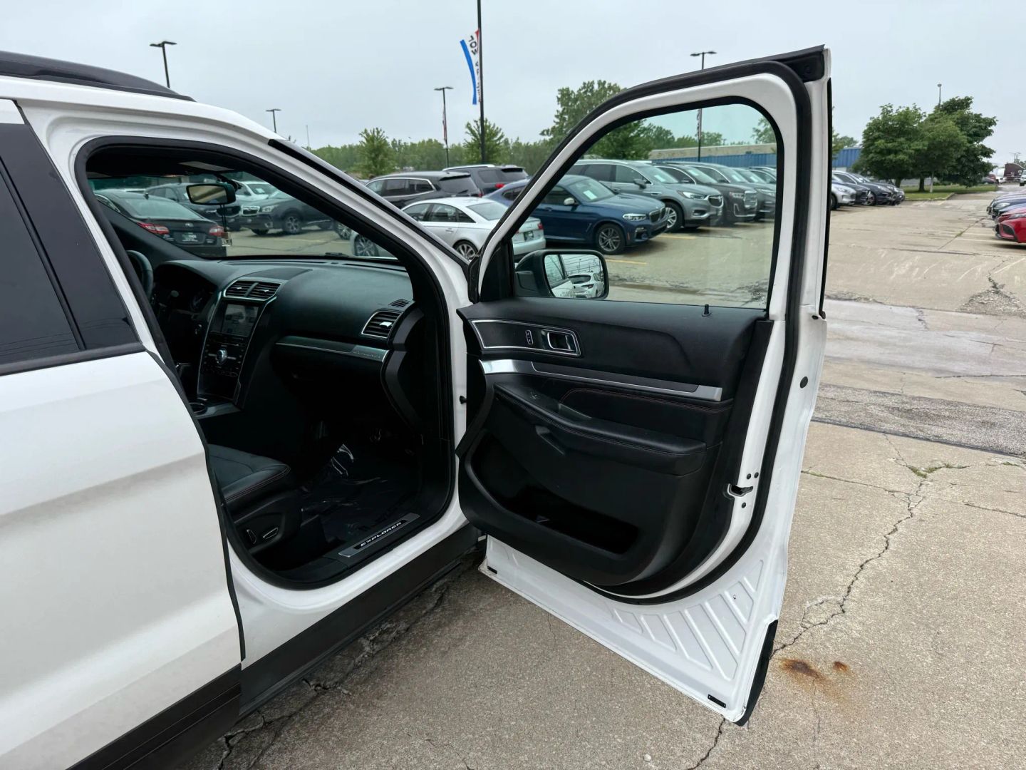 2017 Ford Explorer - Image 26