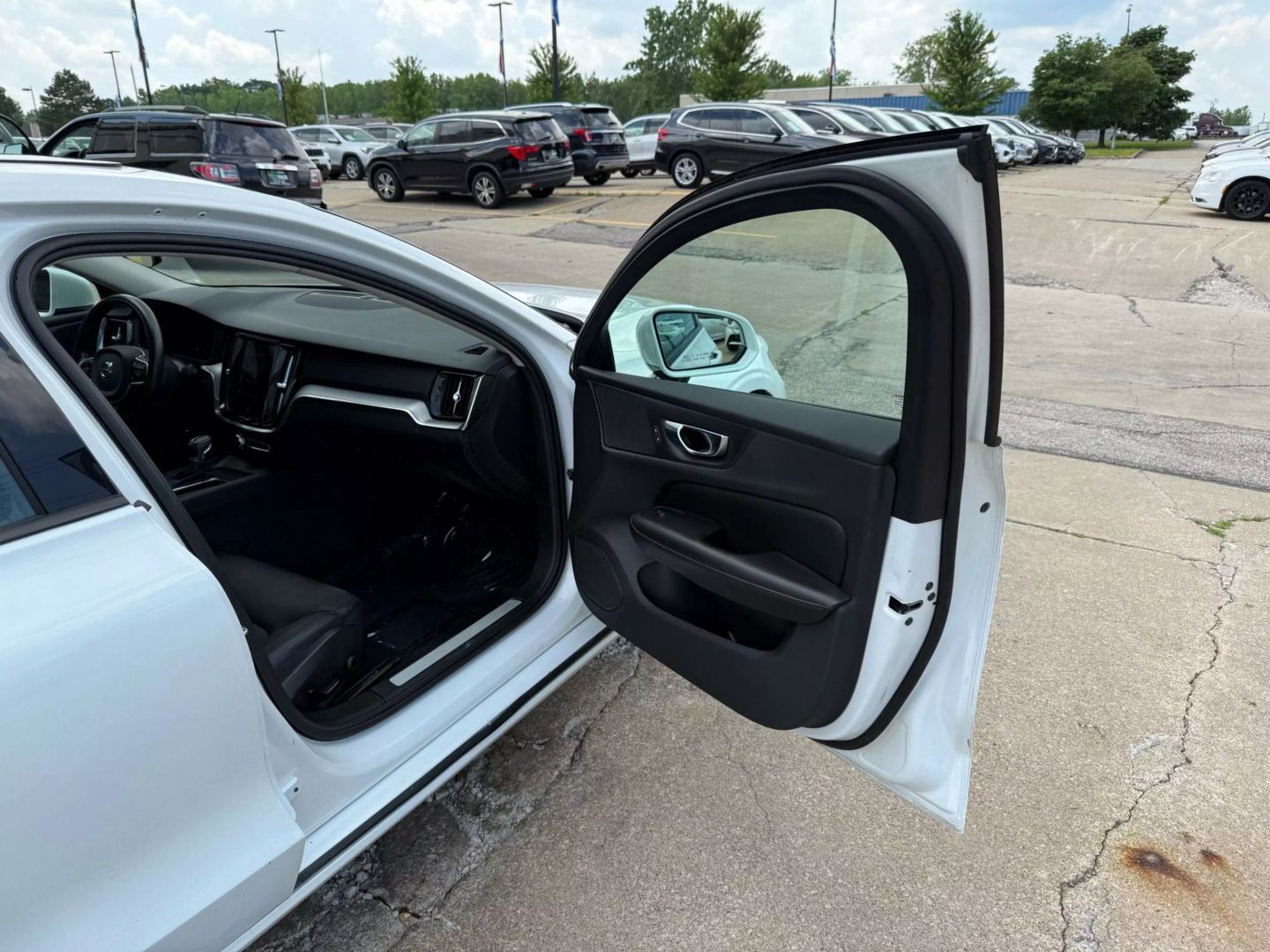 2020 Volvo S60 - Image 24