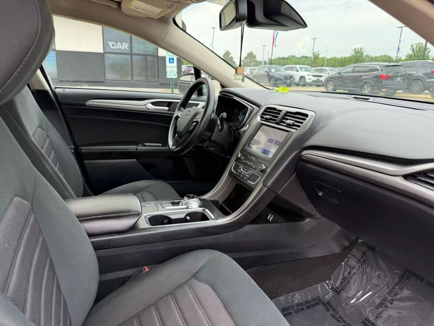 2020 Ford Fusion - Image 23