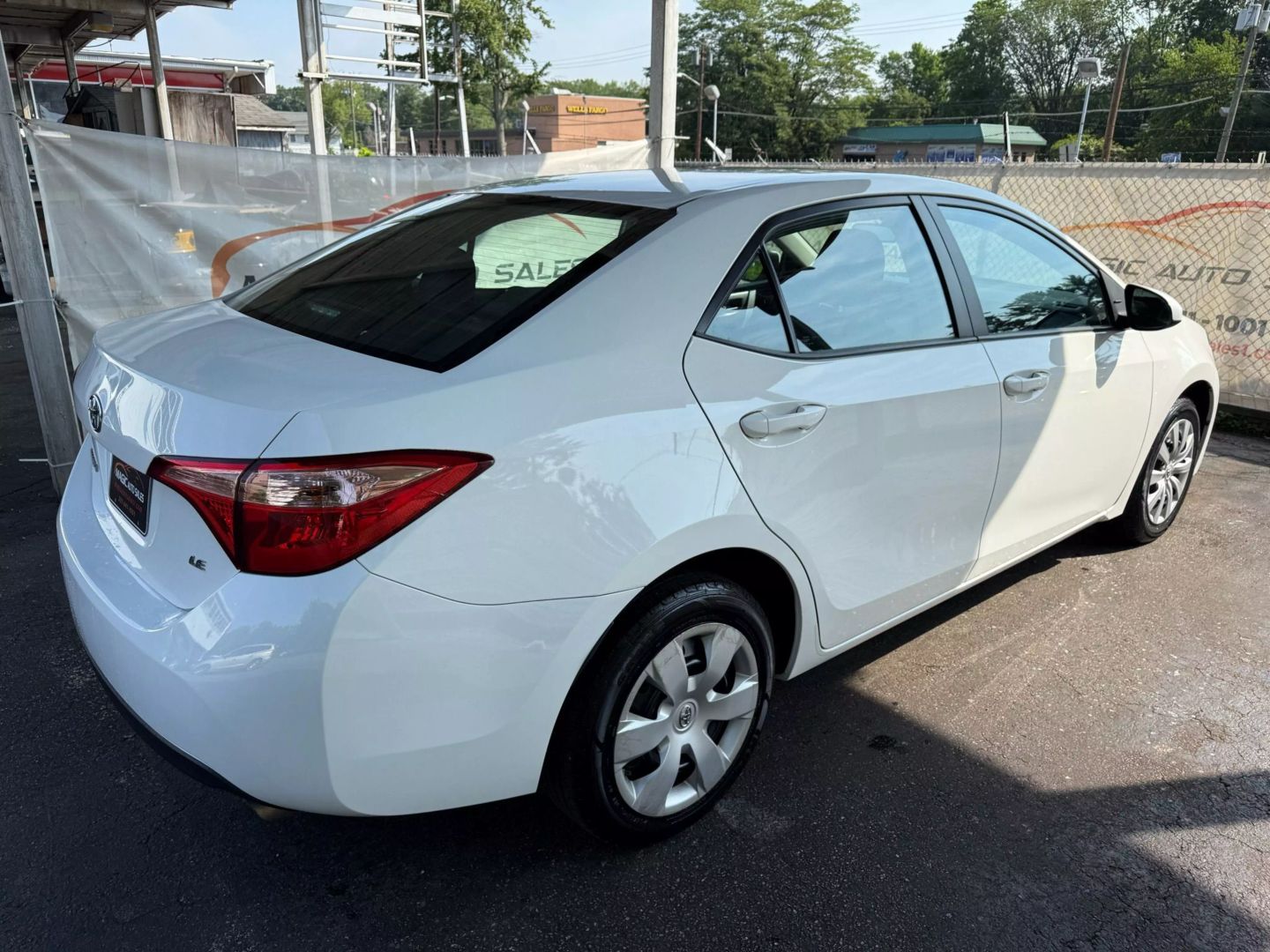 2018 Toyota Corolla - Image 12