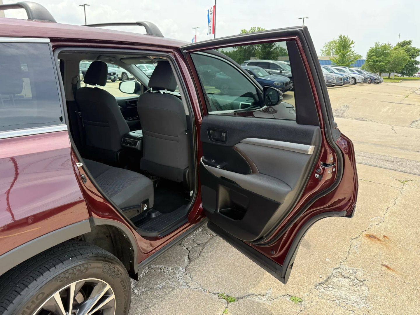 2019 Toyota Highlander - Image 20