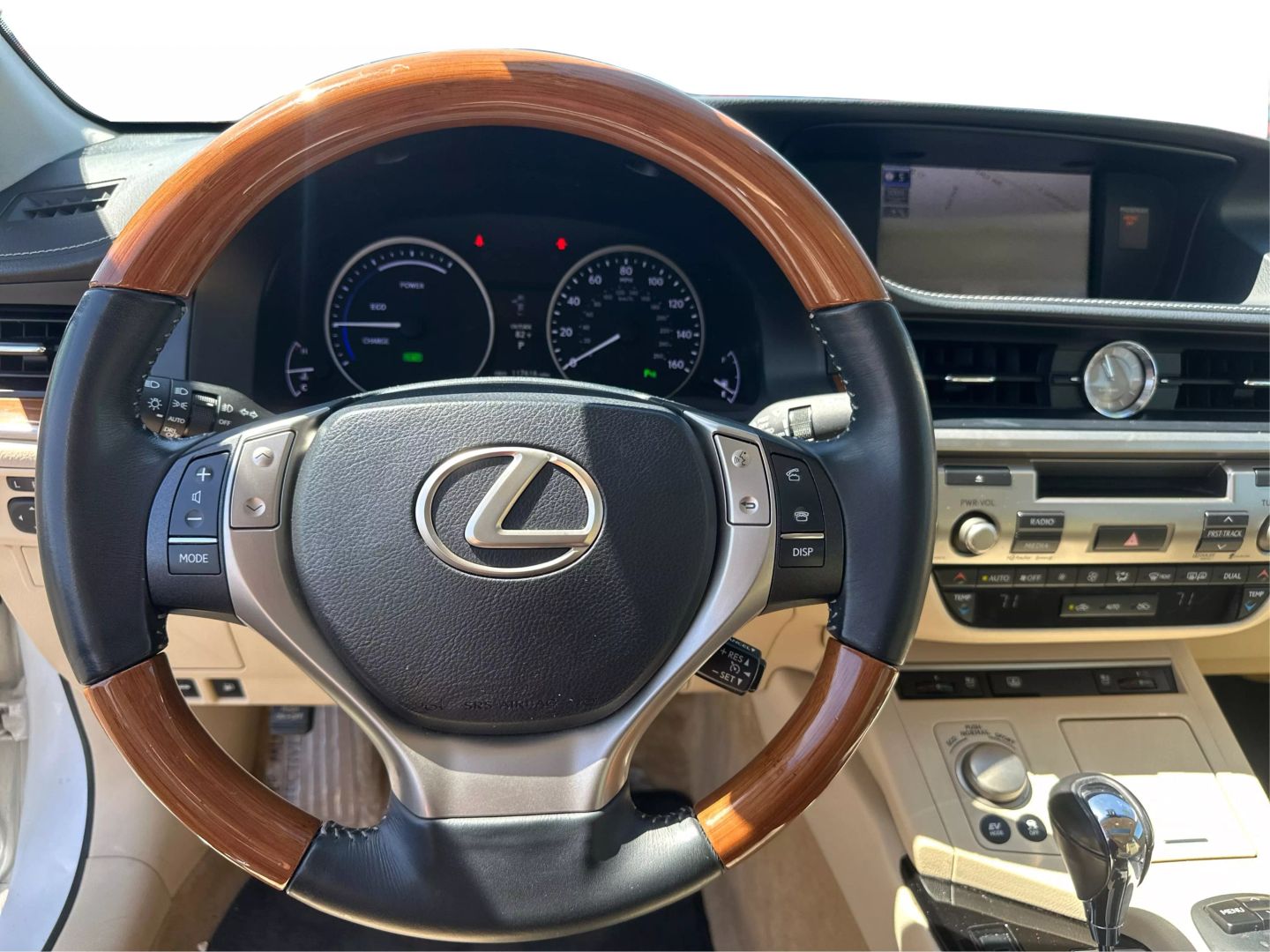 2013 LEXUS ES SEDAN 4-CYL, HYBRID, 2.5 LITER ES 300H SEDAN 4D