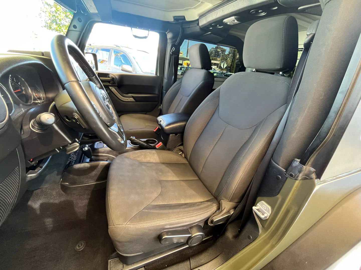 2015 Jeep Wrangler  Vin: 1c4ajwagxfl740677 Stock Id: 740677 - Image 9