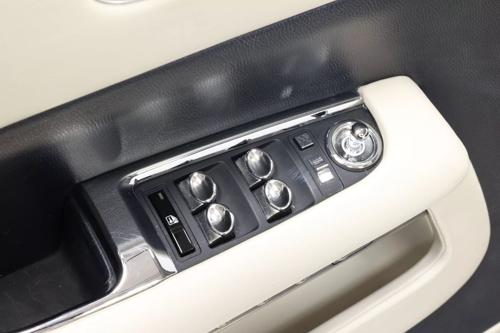 2014 Rolls-royce Wraith - Image 10