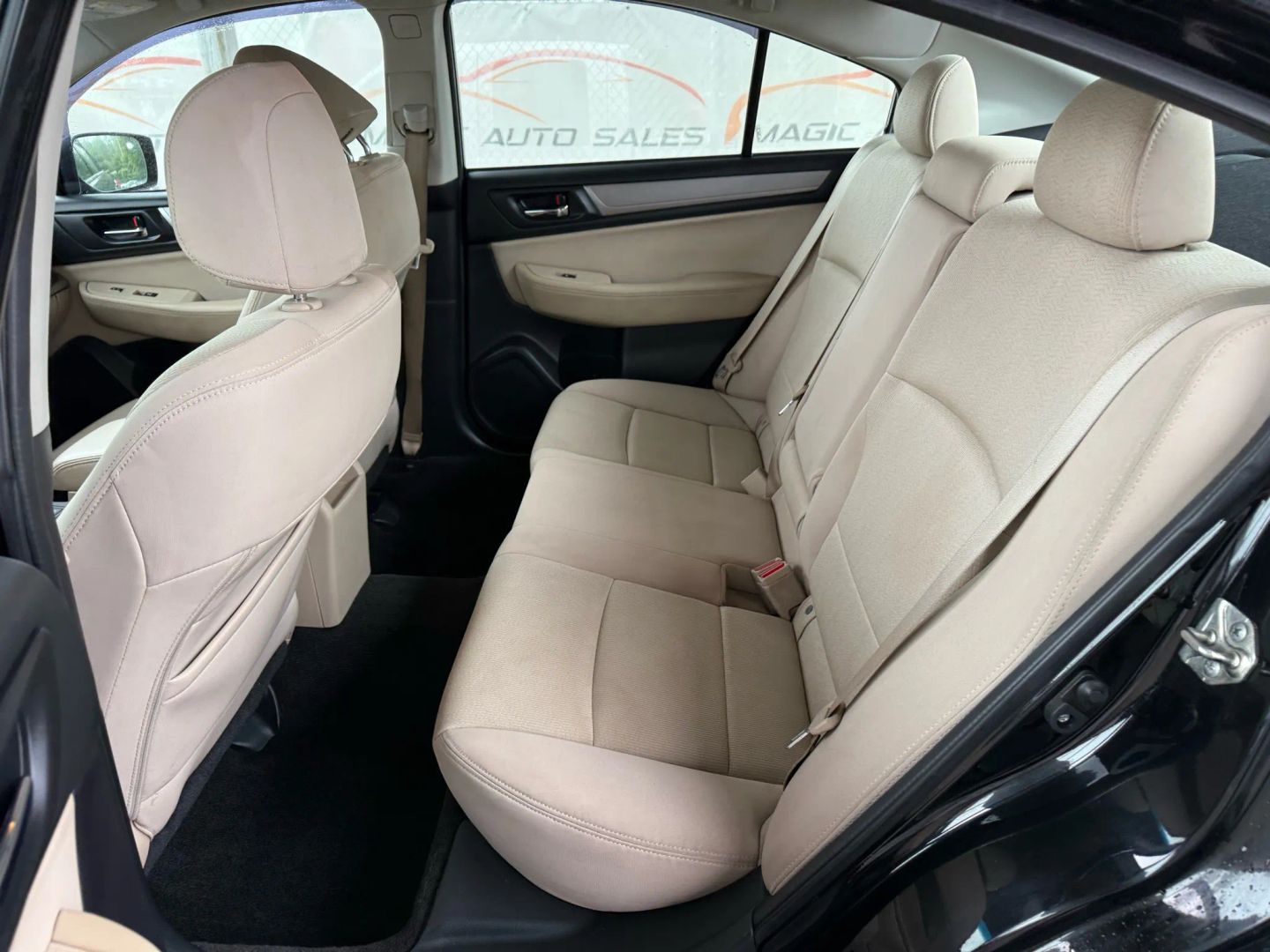 2015 Subaru Legacy - Image 18