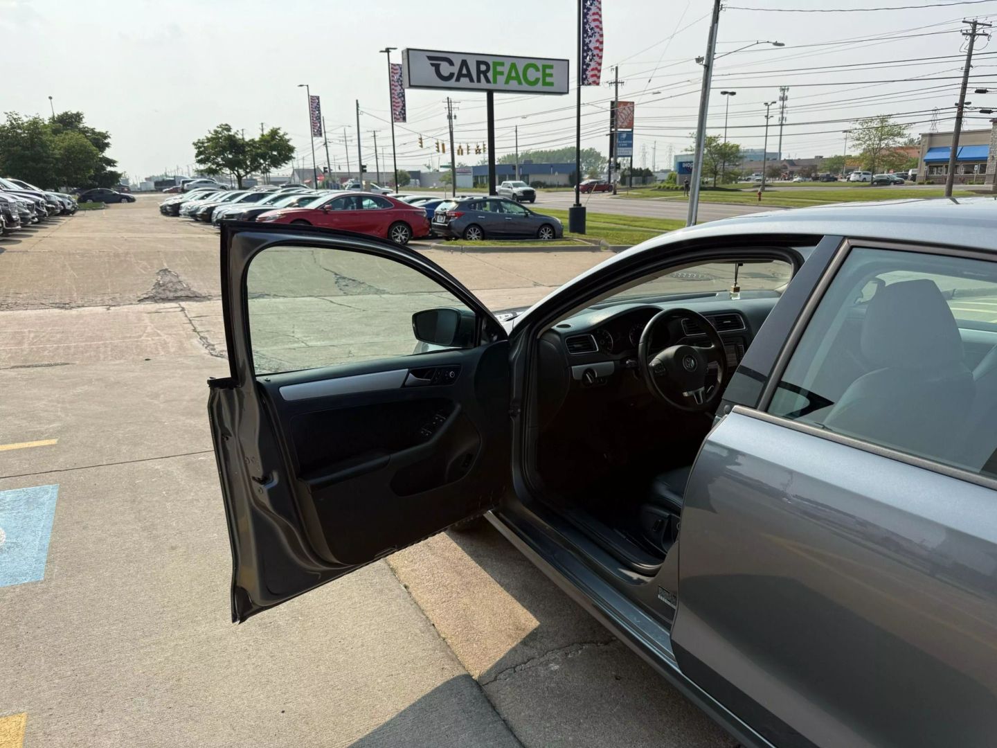 2013 Volkswagen Jetta - Image 16