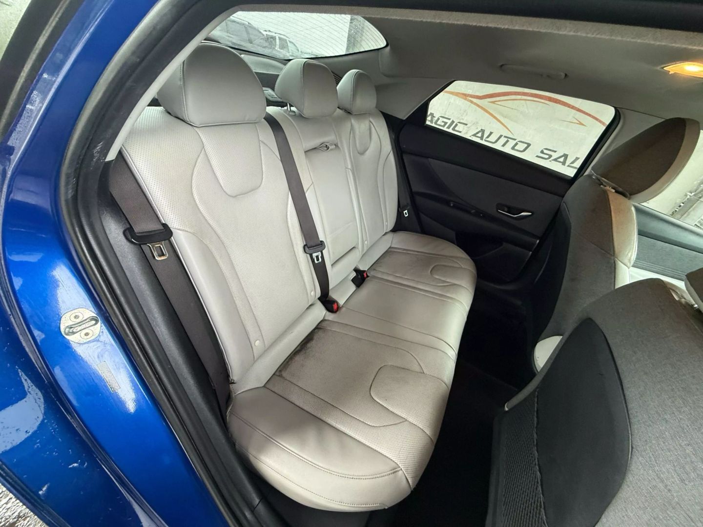 2021 Hyundai Elantra - Image 23