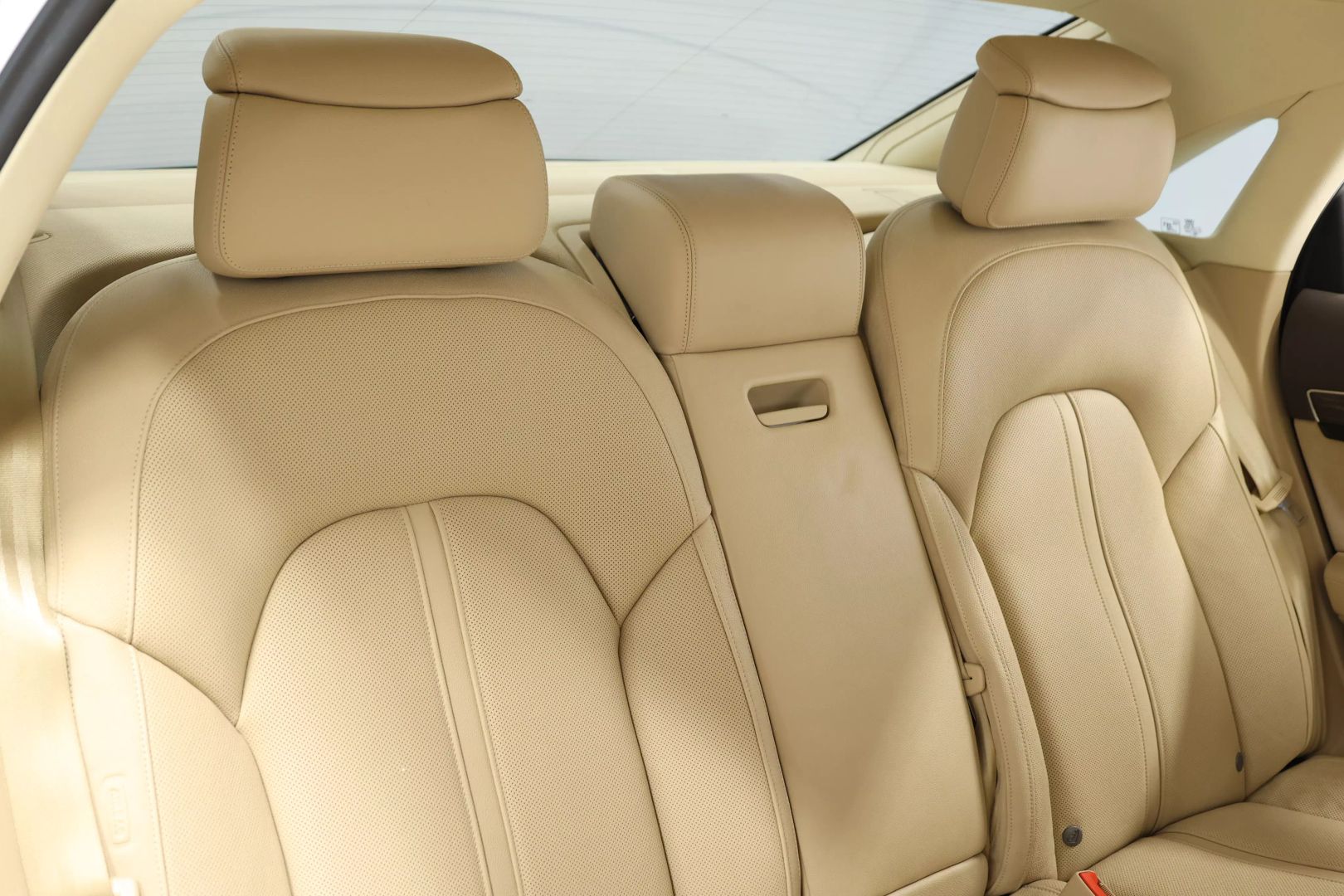 2015 Audi A8 - Image 82