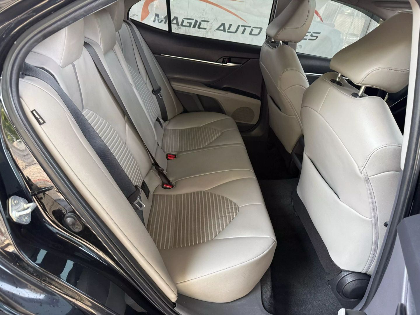 2022 Toyota Camry - Image 22