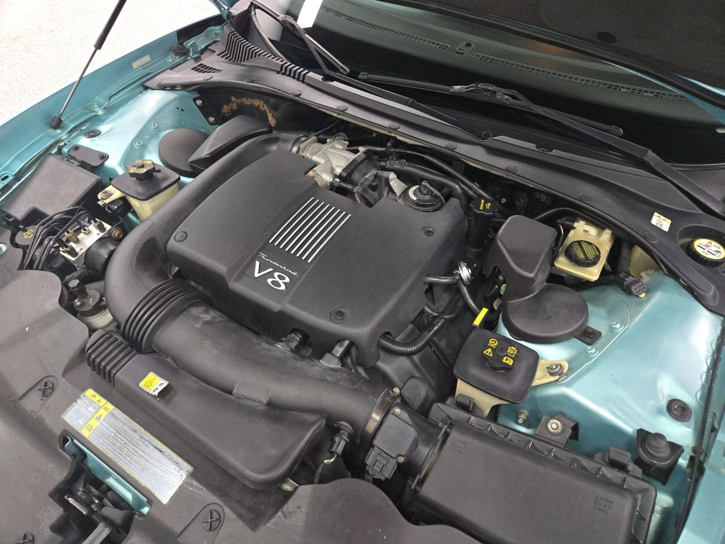 2002 Ford Thunderbird - Image 21