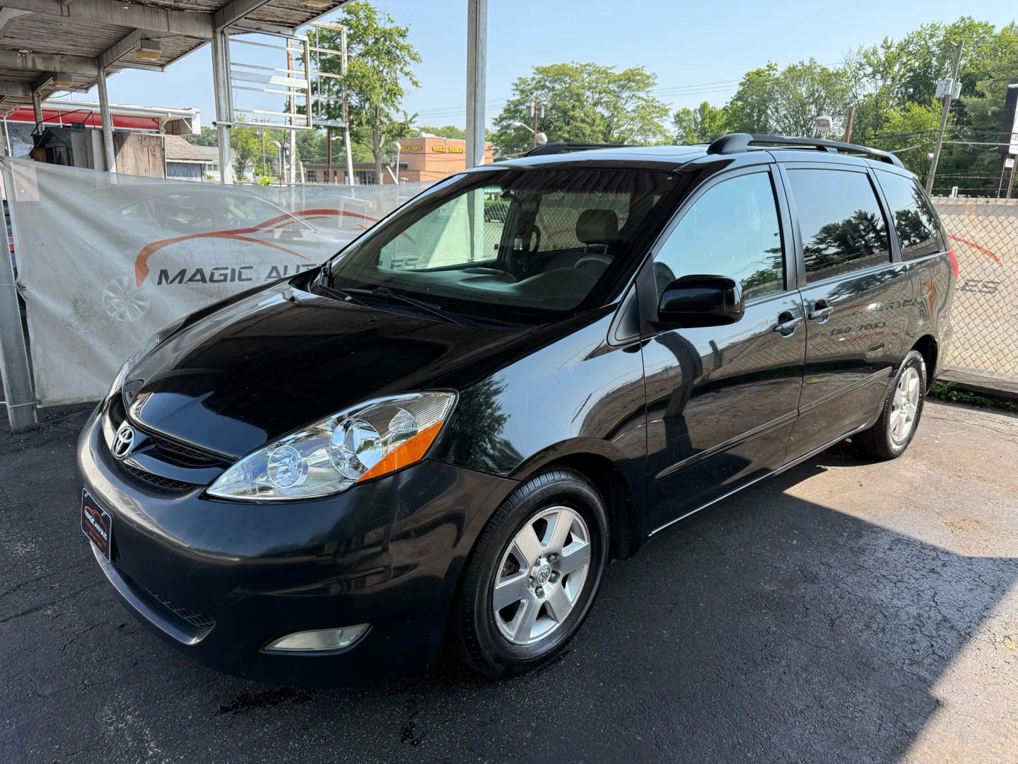 2008 Toyota Sienna - Image 8