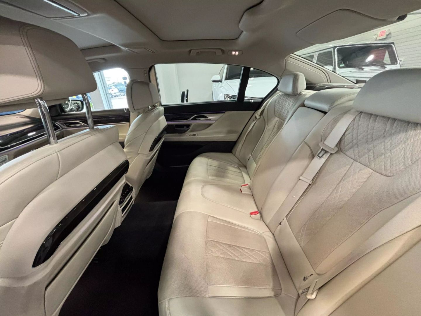 2017 Bmw 7 Series 740i Xdrive Sedan 4d - Image 13