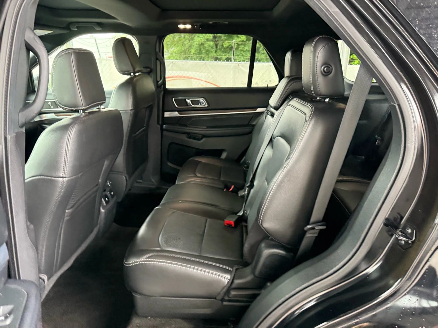 2018 Ford Explorer - Image 18