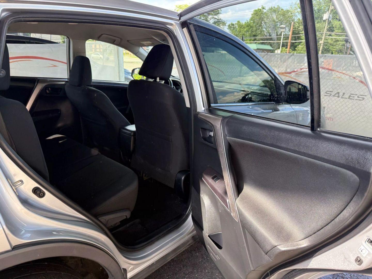 2018 Toyota Rav4 - Image 20
