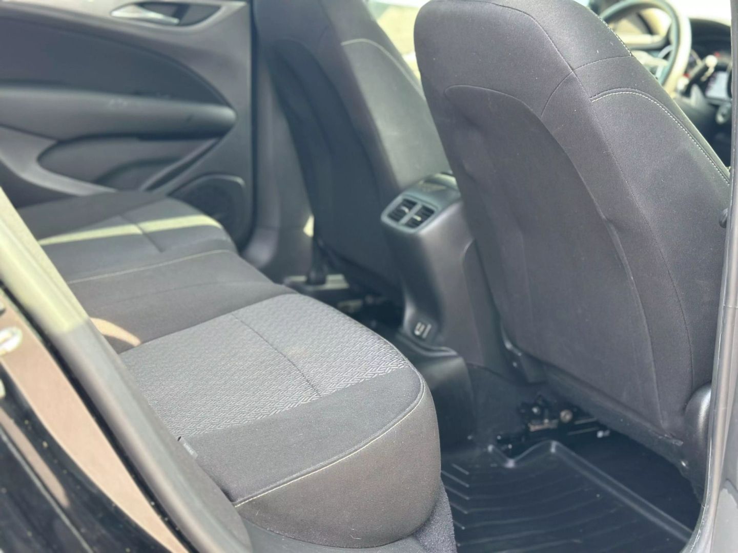 2018 BUICK REGAL TOURX WAGON 4-CYL, TURBO, 2.0 LITER PREFERRED WAGON 4D