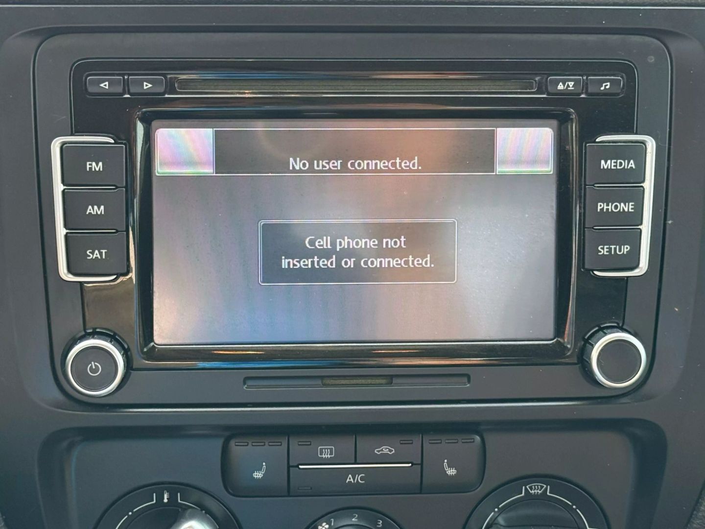 2013 Volkswagen Jetta - Image 33