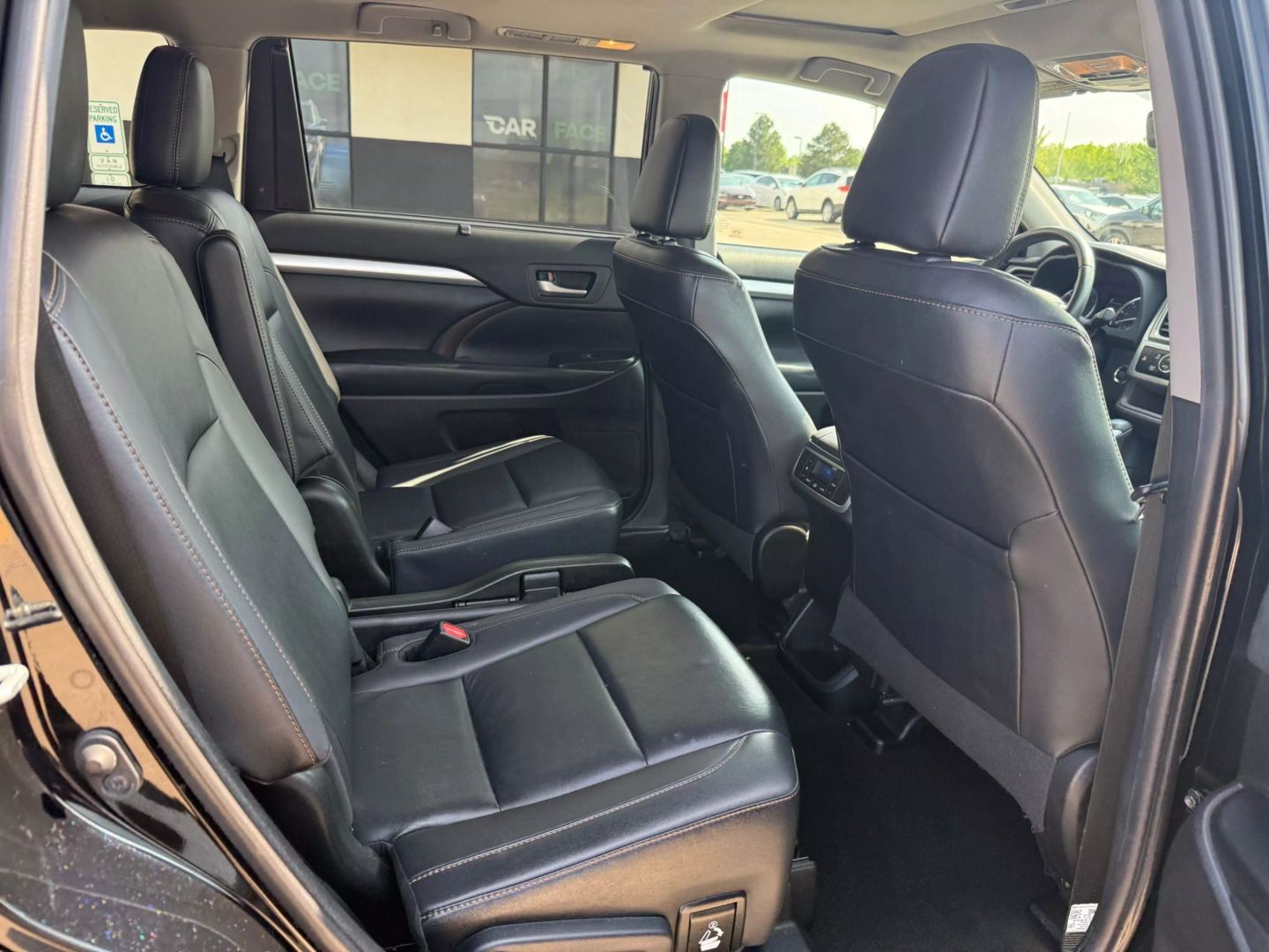 2019 Toyota Highlander - Image 24